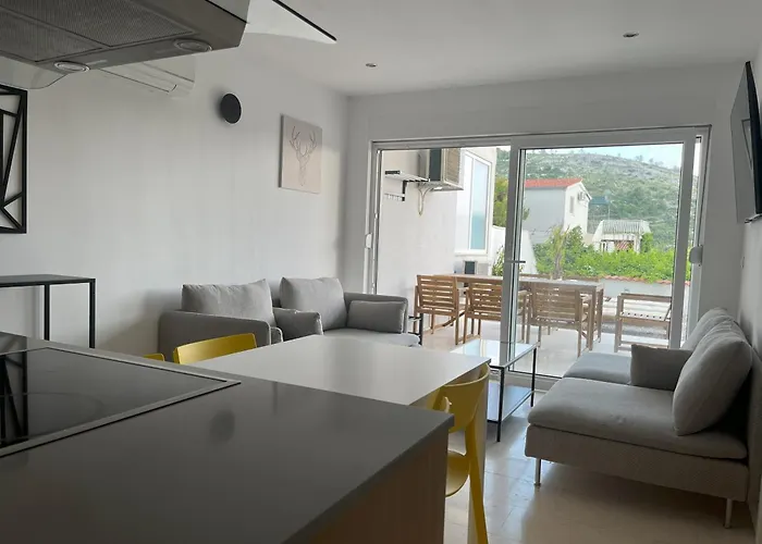 Lady A Апартаменты Podglavica